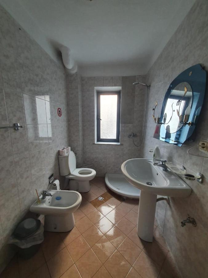 New# Bright Apartment-Tirana City Center Buitenkant foto